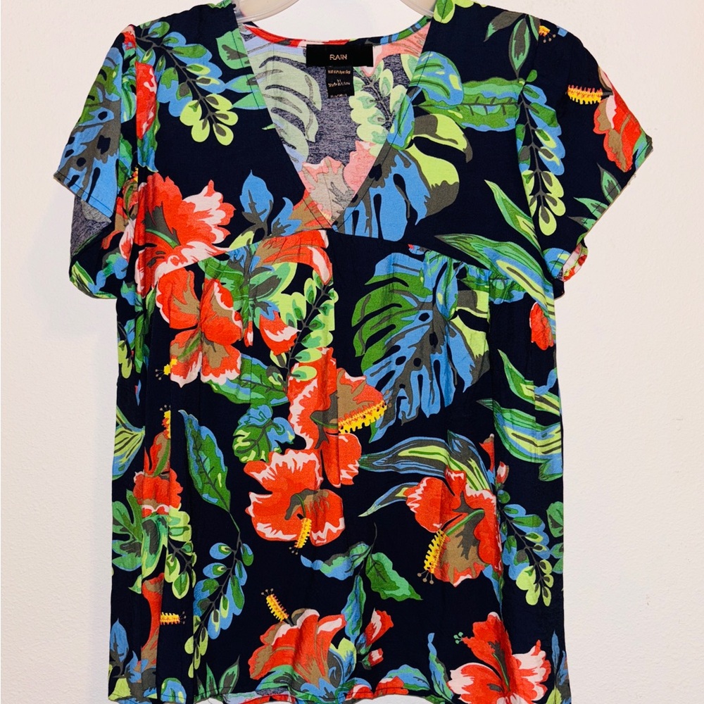 RAIN v-neck XL top  BOLD colors!